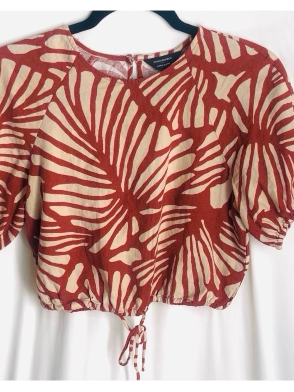 Banana Republic Factory Rust Color Leaf Print Cropped Top